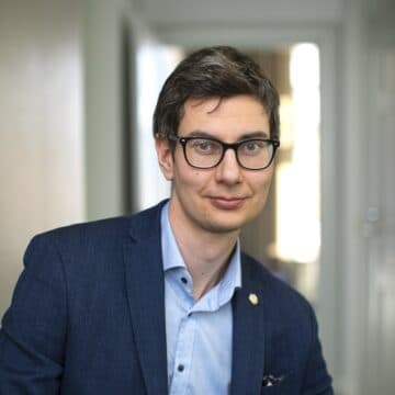 Ilkka Kiesi – Lakimies, varatuomari, luvan saanut oikeudenkäyntiavustaja – Helsinki